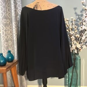 AUM-Couture (Boutique ) 100% Silk Blouse